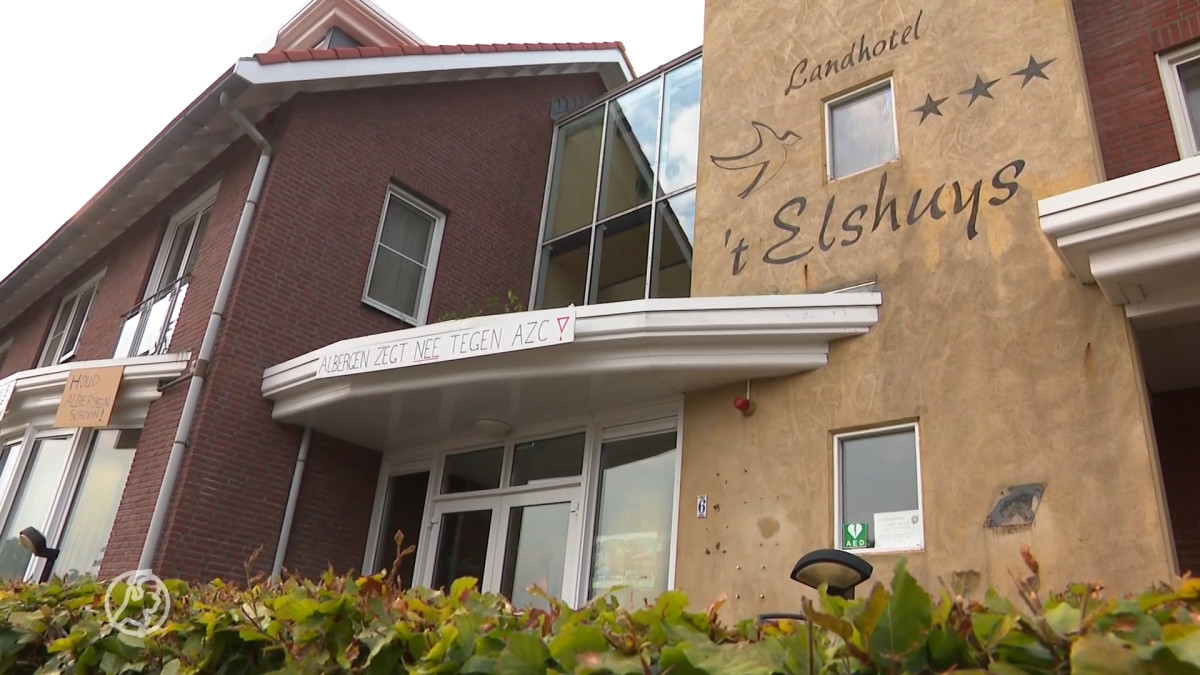 Omwonenden willen hotel Albergen kopen om asielzoekers buiten te houden