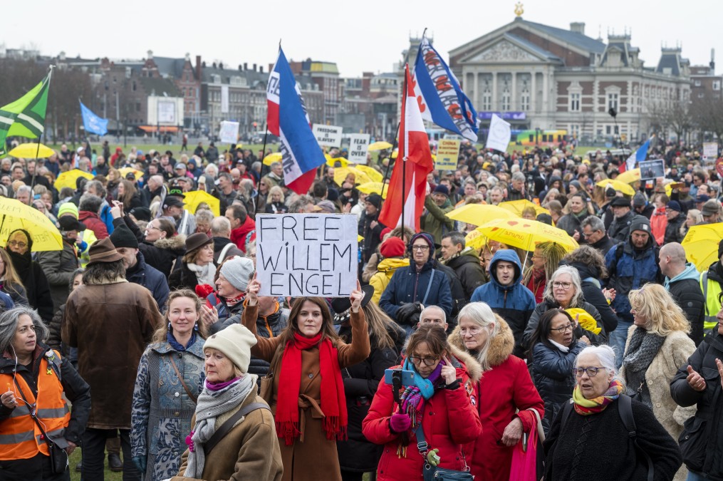 Protest op Museumplein voor vrijheid en vrijlating Willem Engel