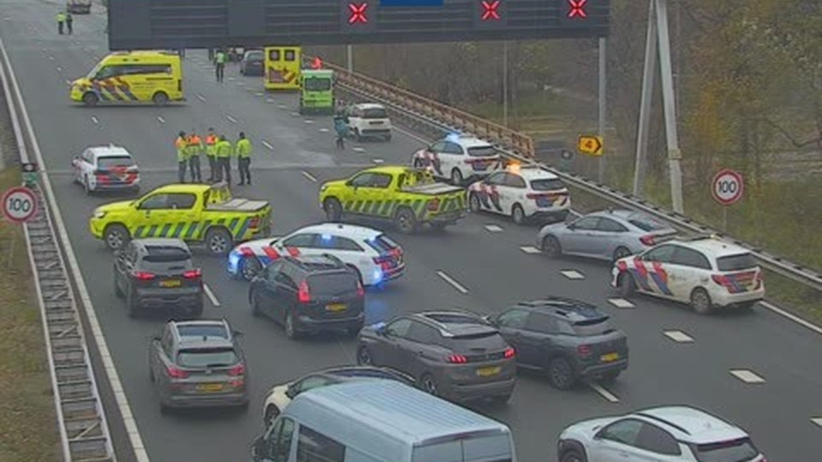 Weg afgezet voor ongeval op A10 Beeld: Rijkswaterstaat Verkeersinformatiedienst