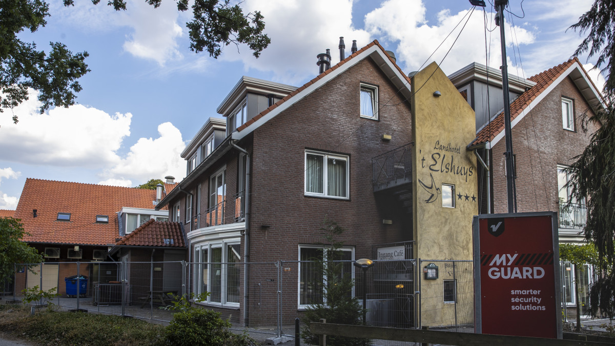 Vergunning voor 'asielhotel' Albergen nog niet aangevraagd