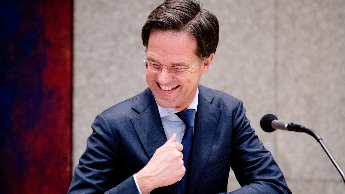Kritiek op premier Rutte na 'smakeloze en flauwe' grap over wegsturen kabinet