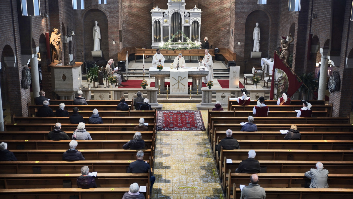 Vier op de tien kerkgangers willen coronabewijs bij kerkbezoek